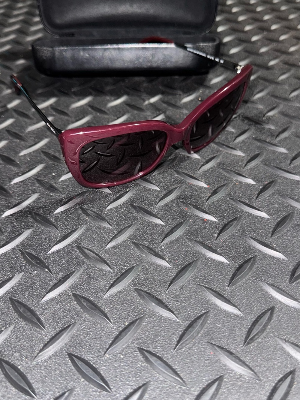 Coach ‘Solid Oxblood’ women’s Sunglasses HC 8247
